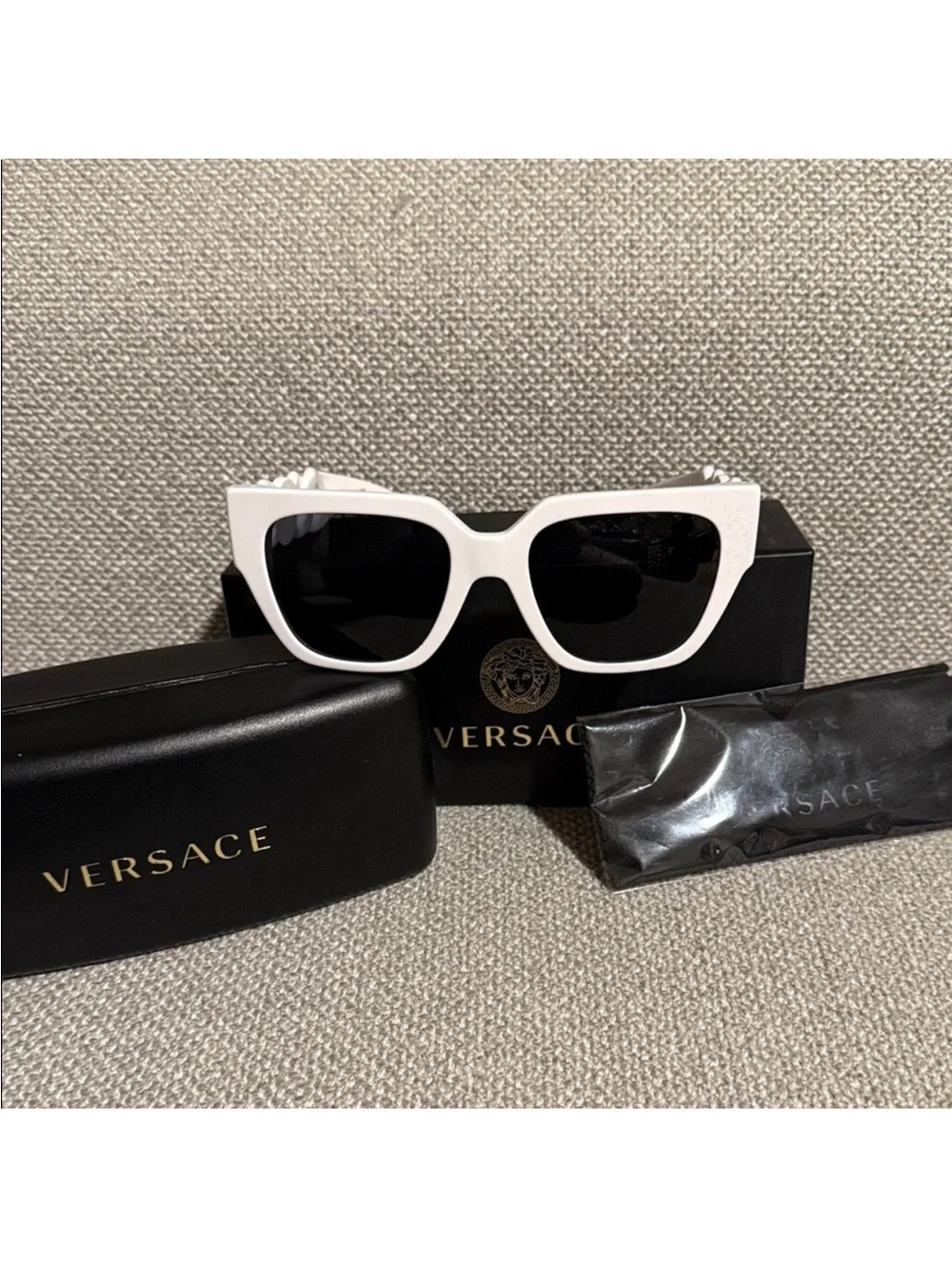 Versace | Accessories | Versace New Authentic White  display picture 1